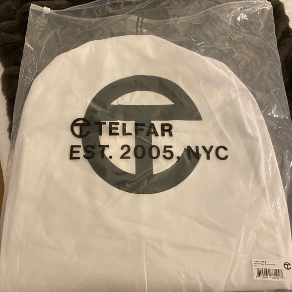 🔥🔥BRAND NEW AUTHENTIC TELFAR BAG🔥🔥 - Picture 3 of 6